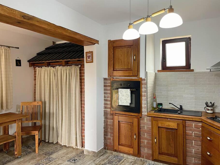 Casa La Doi Nuci Hotel Bradet  Екстериор снимка