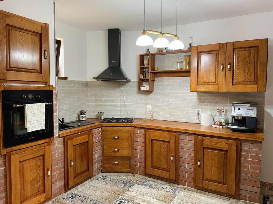 Casa La Doi Nuci Hotel Bradet  Екстериор снимка
