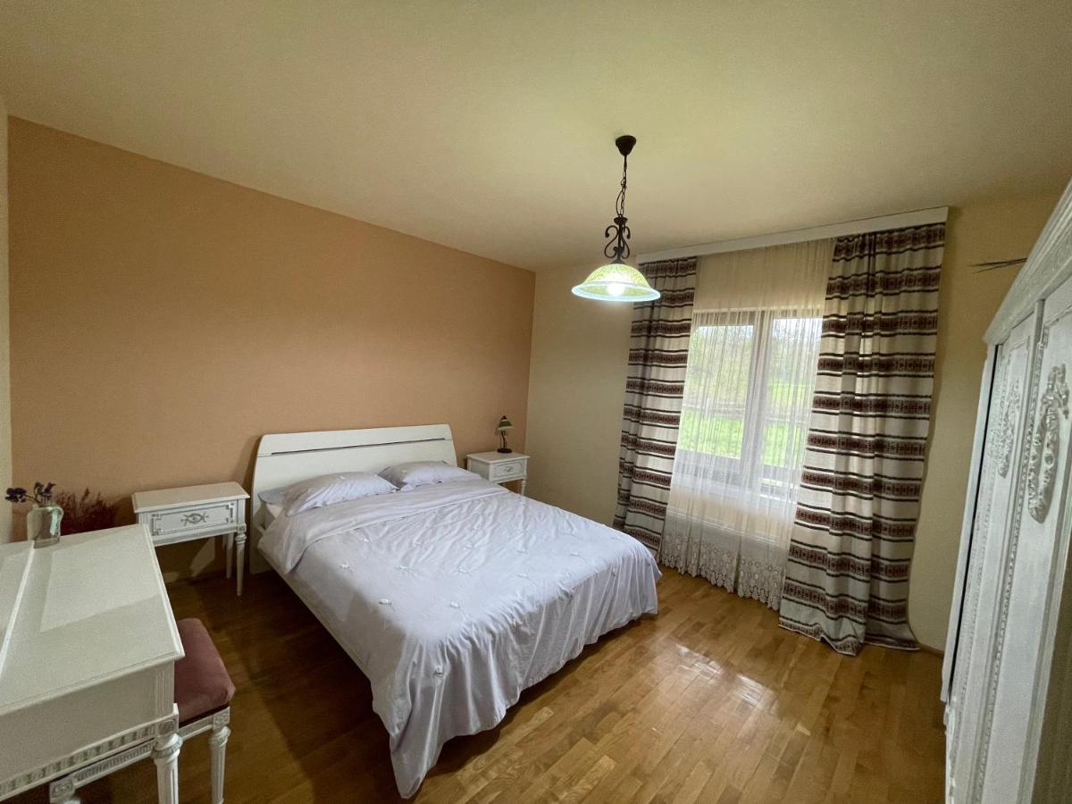 Casa La Doi Nuci Hotel Bradet  Екстериор снимка